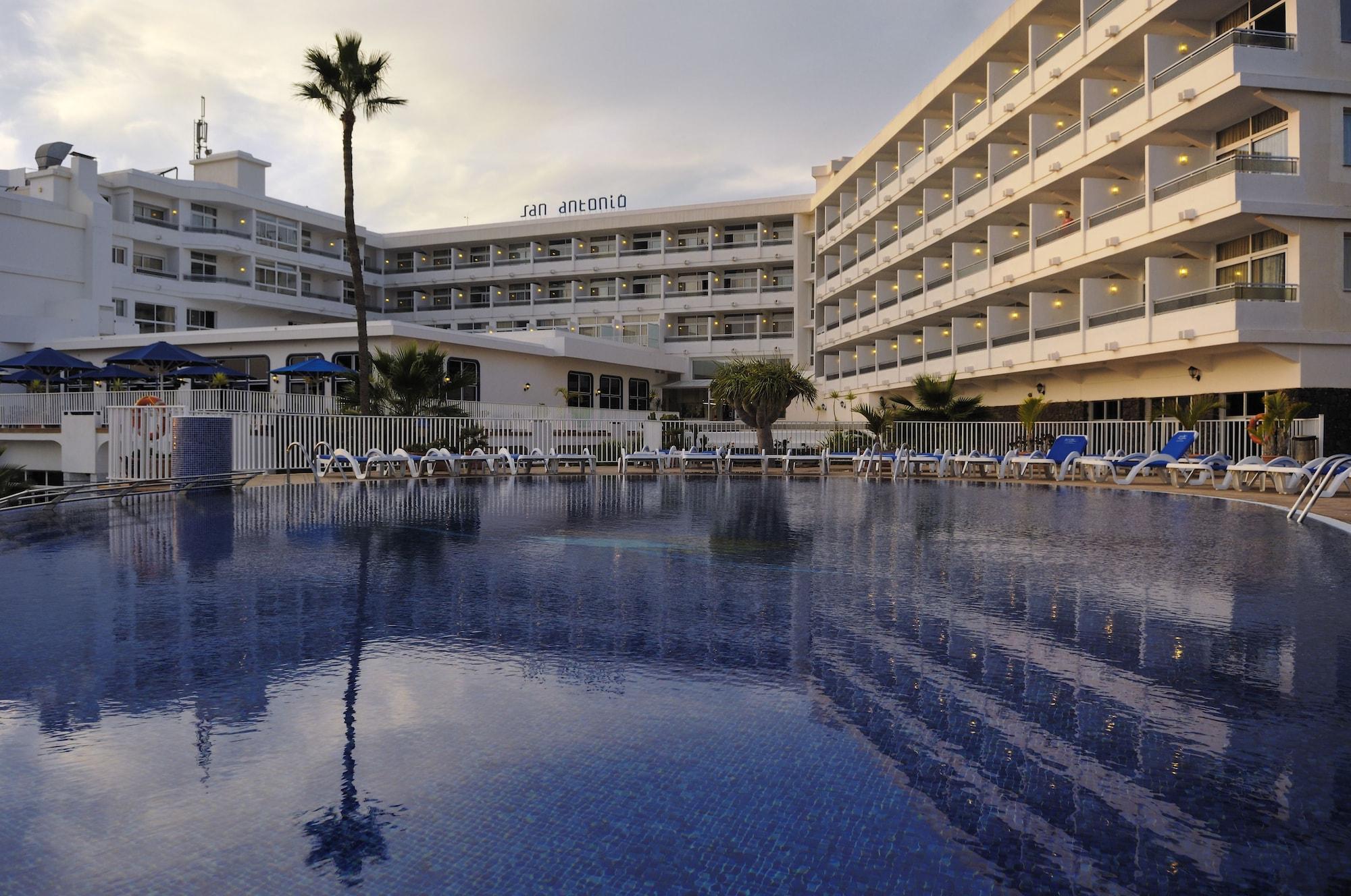 Vik Hotel San Antonio Puerto del Carmen  Dış mekan fotoğraf